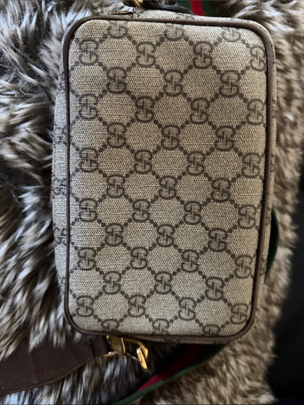 Gucci Beige GG Supreme Mini Crossbody with Green and Red Web - Picture 10 of 17